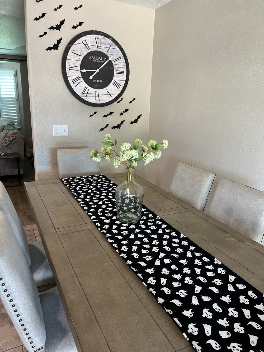 Ghost table runner - Picture 2 of 2